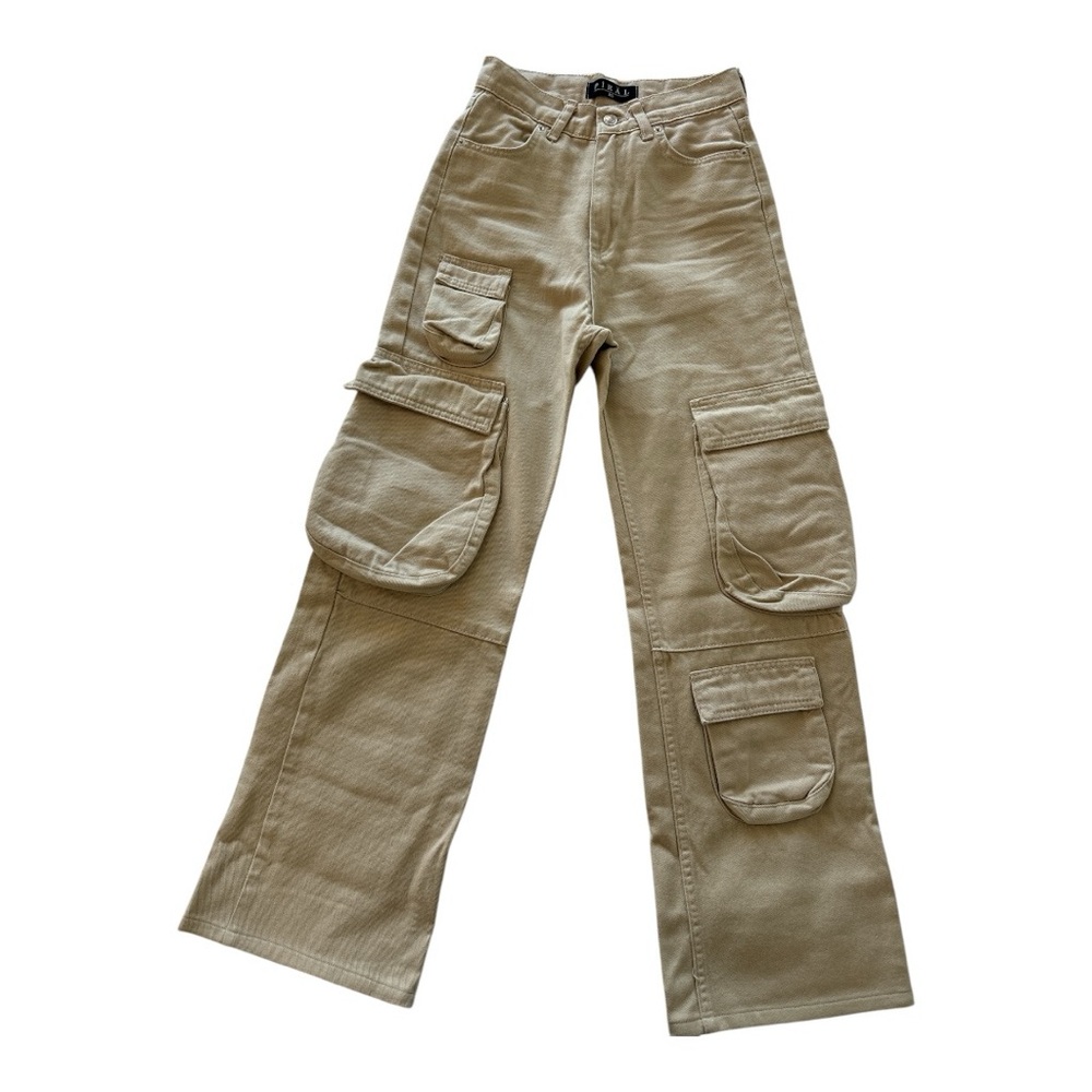 Title: Wide-Leg Cargo Pants